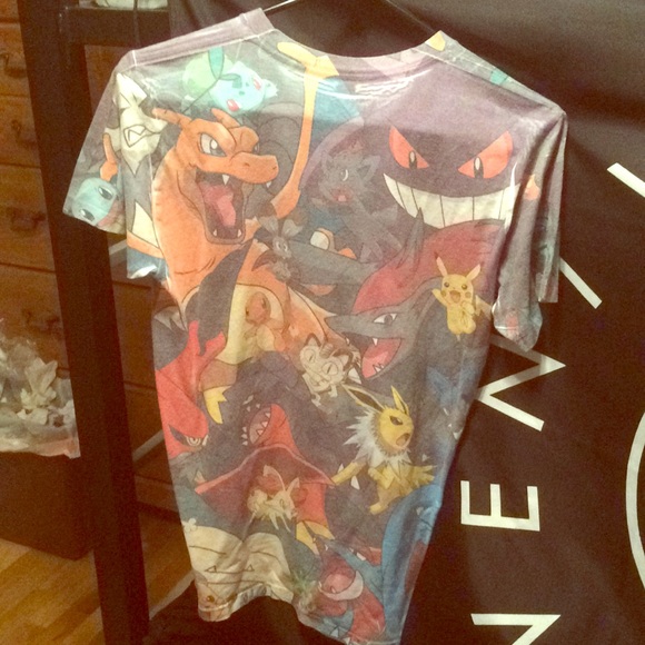 Hot Topic | Shirts | A Pokmon Tshirt 